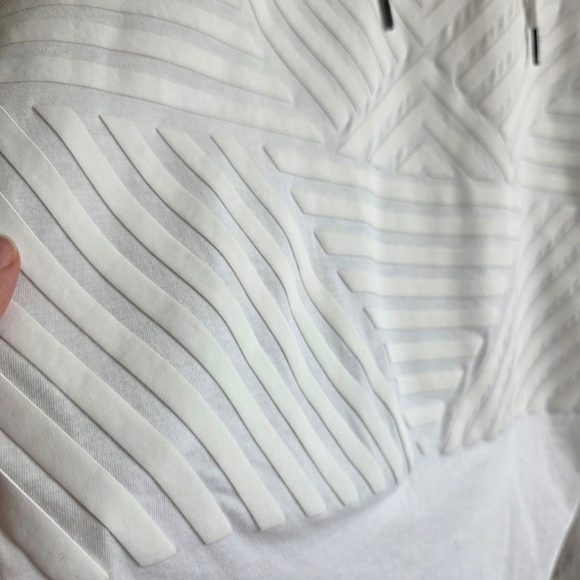 Men's INC International Concepts White Textured Short Sleeve Hoodie Tshirt L - Picture 2 of 5